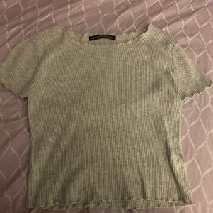 gray lettuce leaf brandy melville top